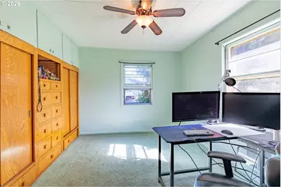 47866 W 1st St, Oakridge, OR 97463 - Photo 16