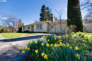 47866 W 1st St, Oakridge, OR 97463 - Photo 2