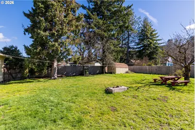 47866 W 1st St, Oakridge, OR 97463 - Photo 22