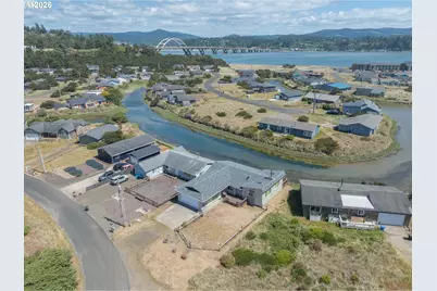 1001 NW Pacific Way, Waldport, OR 97394 - Photo 1