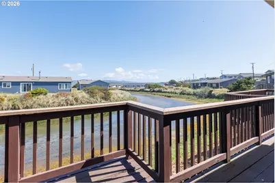 1001 NW Pacific Way, Waldport, OR 97394 - Photo 4