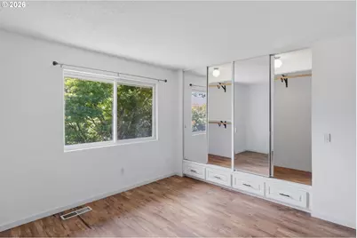 12054 N Jantzen Beach Ave, Portland, OR 97217 - Photo 22