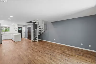 12054 N Jantzen Beach Ave, Portland, OR 97217 - Photo 4