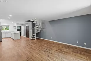 12054 N Jantzen Beach Ave, Portland, OR 97217 - Photo 4