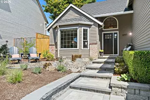 12540 SW Glacier Lily Cir, Tigard, OR 97223 - Photo 2