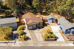 810 E 16th St, The Dalles, OR 97058 - Photo 34