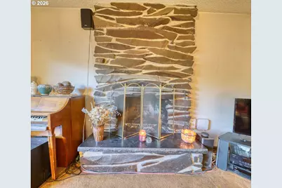 255 I St, Columbia City, OR 97018 - Photo 6