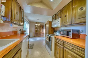 255 I St, Columbia City, OR 97018 - Photo 12