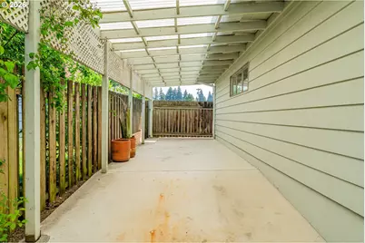 14045 NE Sacramento St, Portland, OR 97230 - Photo 34