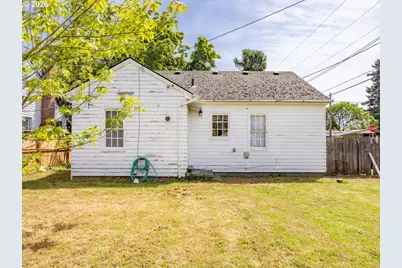 8005 SE Malden St, Portland, OR 97206 - Photo 14