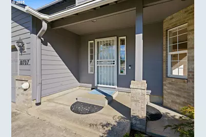 10707 NW 7th Ave, Vancouver, WA 98685 - Photo 4