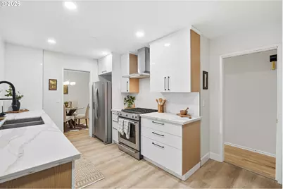 5555 SW Dover Ct, Portland, OR 97225 - Photo 14