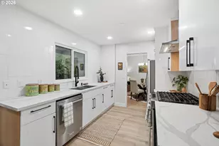 5555 SW Dover Ct, Portland, OR 97225 - Photo 12