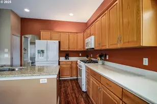 528 Creekside Dr, Salem, OR 97306 - Photo 22