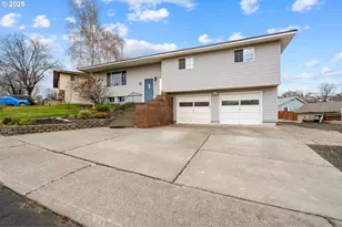 3226 SW Isaac Ave, Pendleton, OR 97801 - Photo 2