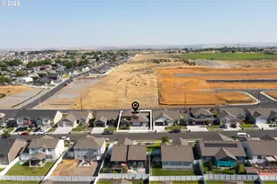 827 E Autumn Ave, Hermiston, OR 97838 - Photo 38