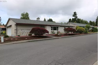 16055 SW Queen Victoria Pl, Portland, OR 97224 - Photo 2