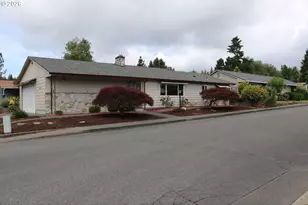 16055 SW Queen Victoria Pl, Portland, OR 97224 - Photo 2