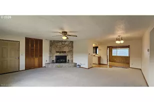 16055 SW Queen Victoria Pl, Portland, OR 97224 - Photo 2
