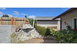 16055 SW Queen Victoria Pl, Portland, OR 97224 - Photo 14