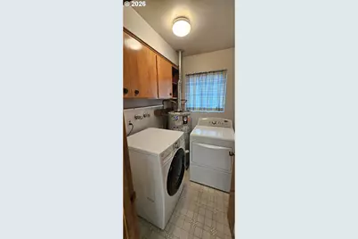 16055 SW Queen Victoria Pl, Portland, OR 97224 - Photo 12