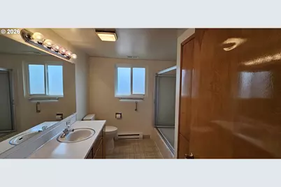 16055 SW Queen Victoria Pl, Portland, OR 97224 - Photo 14