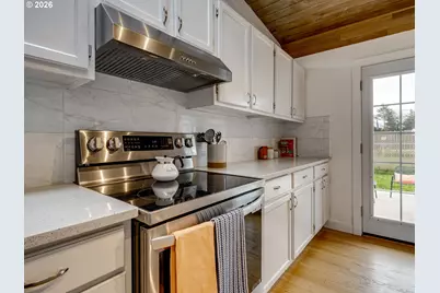 434 NE 130th Pl, Portland, OR 97230 - Photo 12