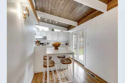 434 NE 130th Pl, Portland, OR 97230 - Photo 8