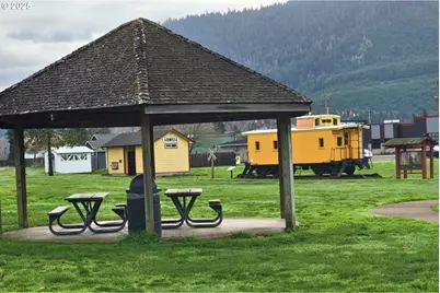 75 W Main St, Lowell, OR 97452 - Photo 20