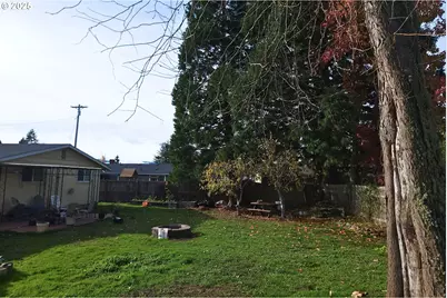 75 W Main St, Lowell, OR 97452 - Photo 12