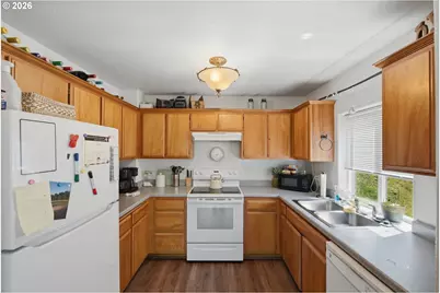 3840 Buccaneer Ln #A, North Bend, OR 97459 - Photo 10