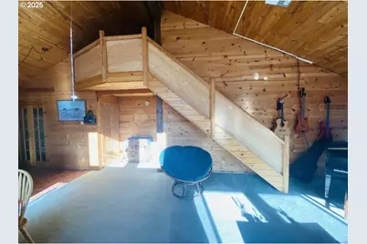 1415 N Alvord Ln, Otis, OR 97368 - Photo 18