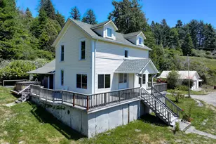 94665 N Bank Pistol River Rd, Gold Beach, OR 97444 - Photo 16