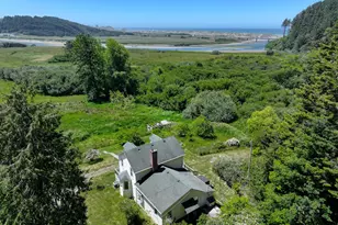 94665 N Bank Pistol River Rd, Gold Beach, OR 97444 - Photo 8