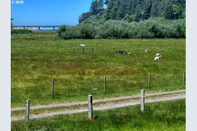 94665 N Bank Pistol River Rd, Gold Beach, OR 97444 - Photo 6