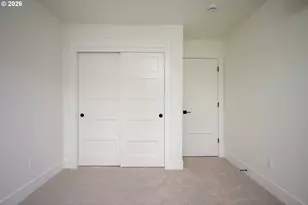 1126 NE 84th Ave, Portland, OR 97220 - Photo 30