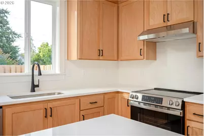 1126 NE 84th Ave, Portland, OR 97220 - Photo 18