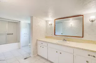 4702 SE 51st St, Lincoln City, OR 97367 - Photo 32
