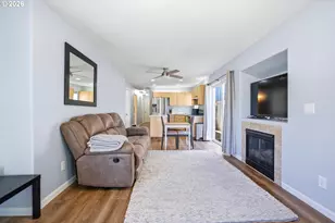 879 SW Junction Pl, Gresham, OR 97080 - Photo 4