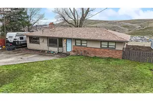 11 NE Nelson Dr, Pendleton, OR 97801 - Photo 2