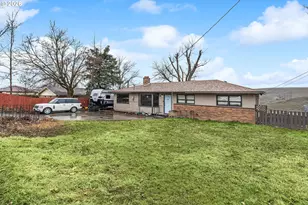 11 NE Nelson Dr, Pendleton, OR 97801 - Photo 34