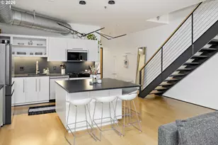 1400 NW Irving St, Portland, OR 97209 - Photo 18