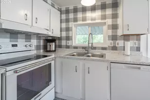 507 N 19th Ave, Cornelius, OR 97113 - Photo 8