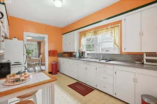 4044 N Massachusetts Ave, Portland, OR 97227 - Photo 12