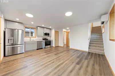 5272 Forest Ln, Eugene, OR 97402 - Photo 6