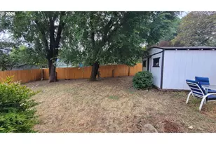 724 NE Laurance St, Myrtle Creek, OR 97457 - Photo 32