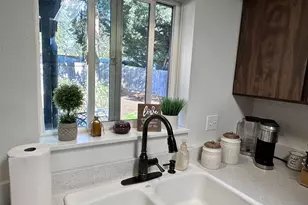 2233 Ironwood St, Eugene, OR 97401 - Photo 8