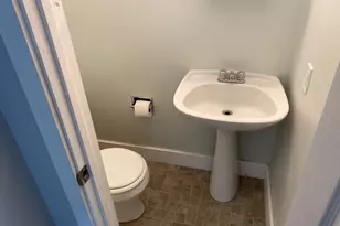 1935 W 17th Ave, Eugene, OR 97402 - Photo 6