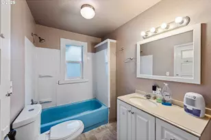 1066 S 8th St, Coos Bay, OR 97420 - Photo 26