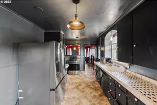 1066 S 8th St, Coos Bay, OR 97420 - Photo 18